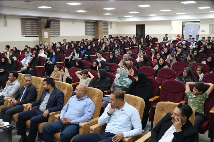 سمینار فن بیان با تدریس دکتر احمد اشتری در شهربابک برگزار شد